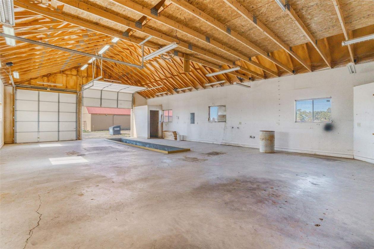 *** PRICE CHANGE***NOW $795,000 (WAS $900,000) - photo 12