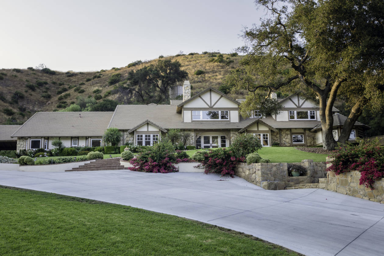 Equestrian Dream in Hidden Valley Thousand Oaks, Ventura County