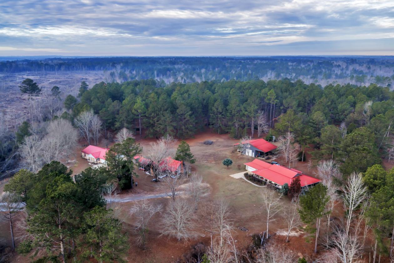 88.95 acres and 3 homes on this secluded property! - photo 1