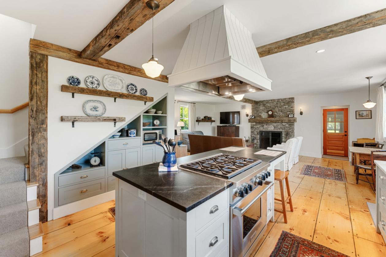 Equestrian estate with gorgeous Sugarbush views - photo 4