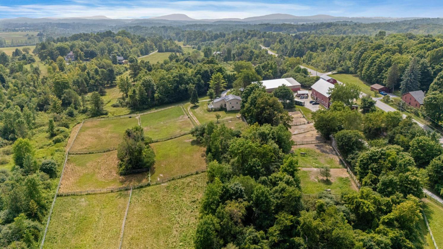 Established Equestrian Facility on 17 Acres - photo 5