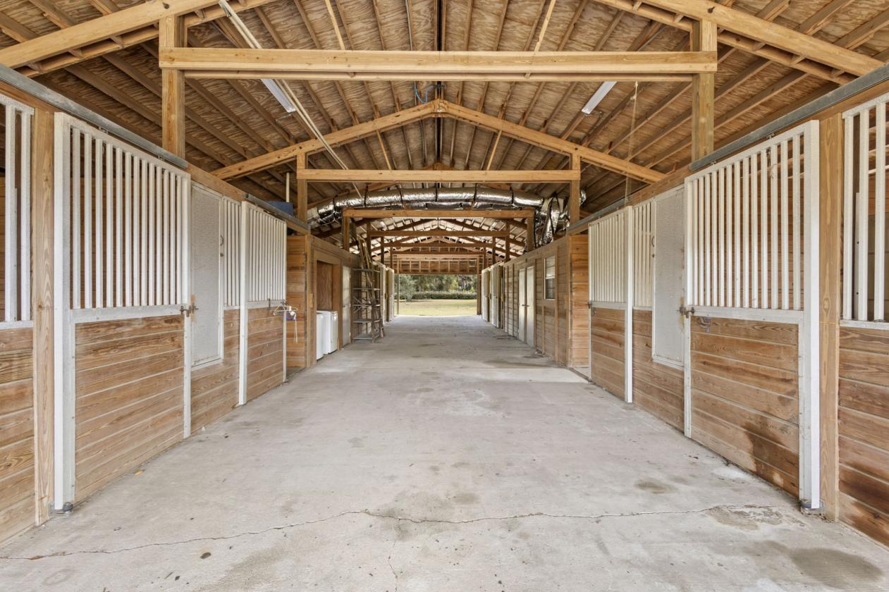 Beautiful 80 Acre Horse and Cattle Ranch - photo 7