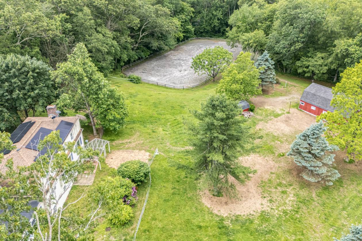 Horse Property for sale.