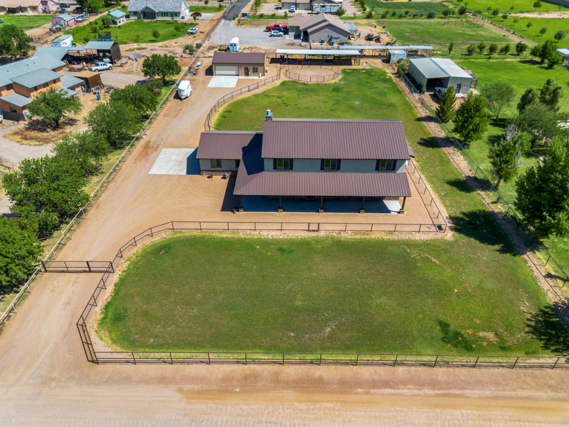 Horse Property for sale.