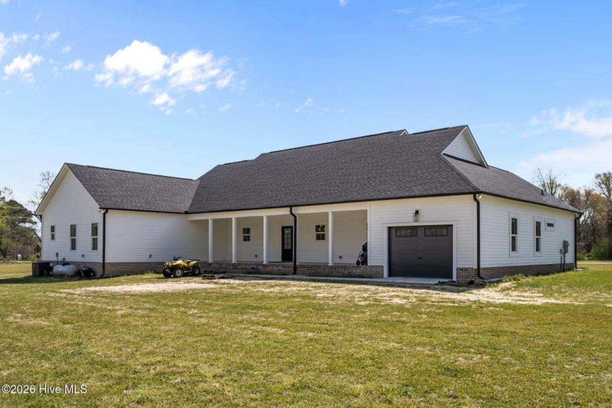 Builders Dream Home Can Now Be Yours - photo 28