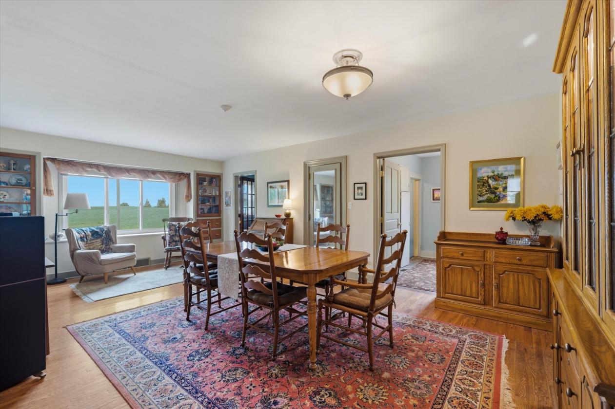 Beautiful farm w/ indoor 14 miles from Ann Arbor! - photo 12