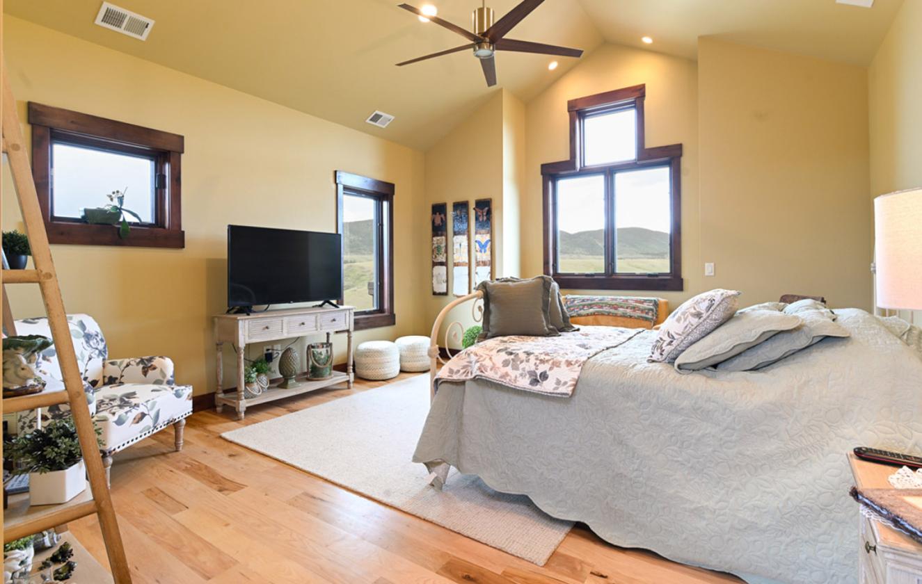 Turn-Key Equestrian Estate on 106 Acres - photo 25