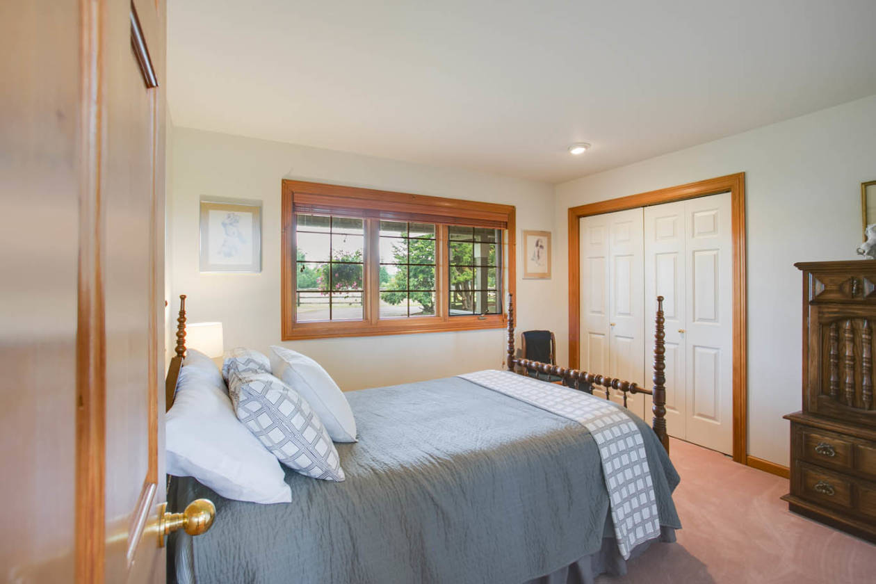 Exceptional Home on 33+ Ac. Equestrian Ranch w/an Amazing View