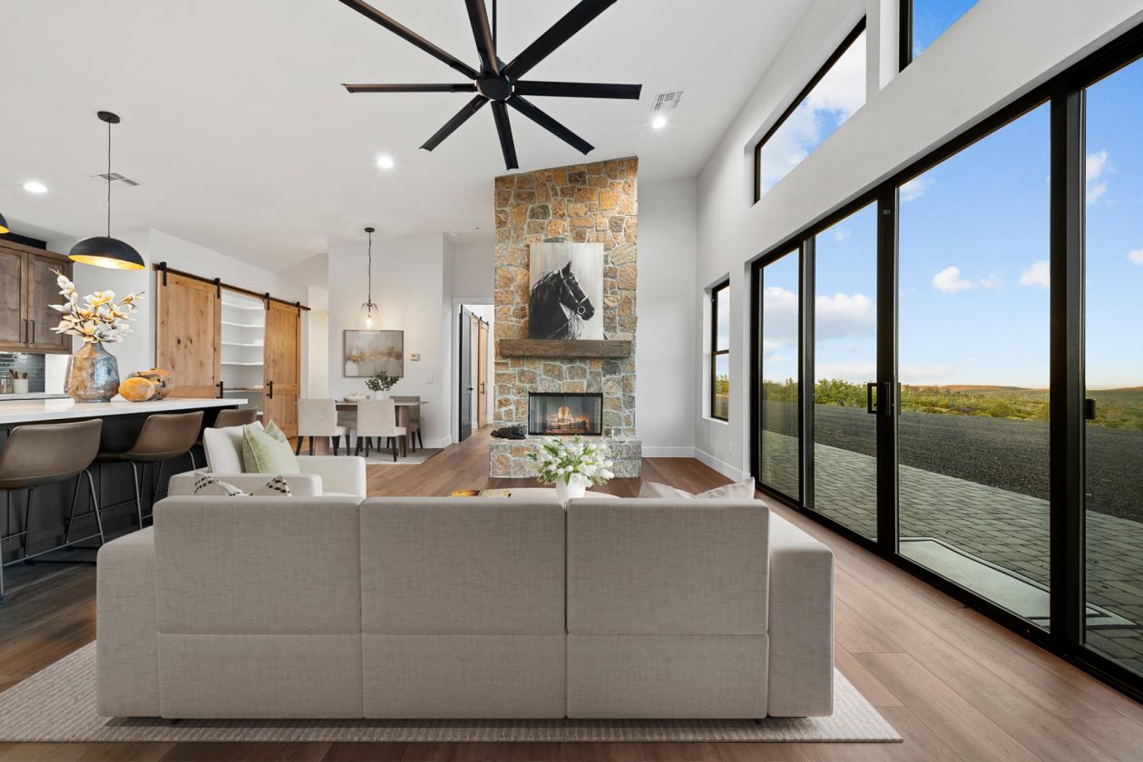 Brand New Luxury Build on 7.4 Acres - photo 11