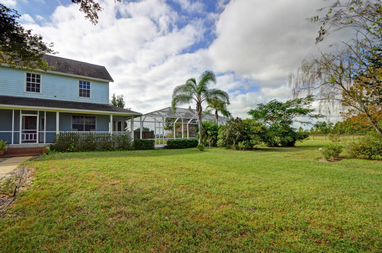 Enjoy the Country Life on a 20 Acre Farm Home! Vero Beach, Indian