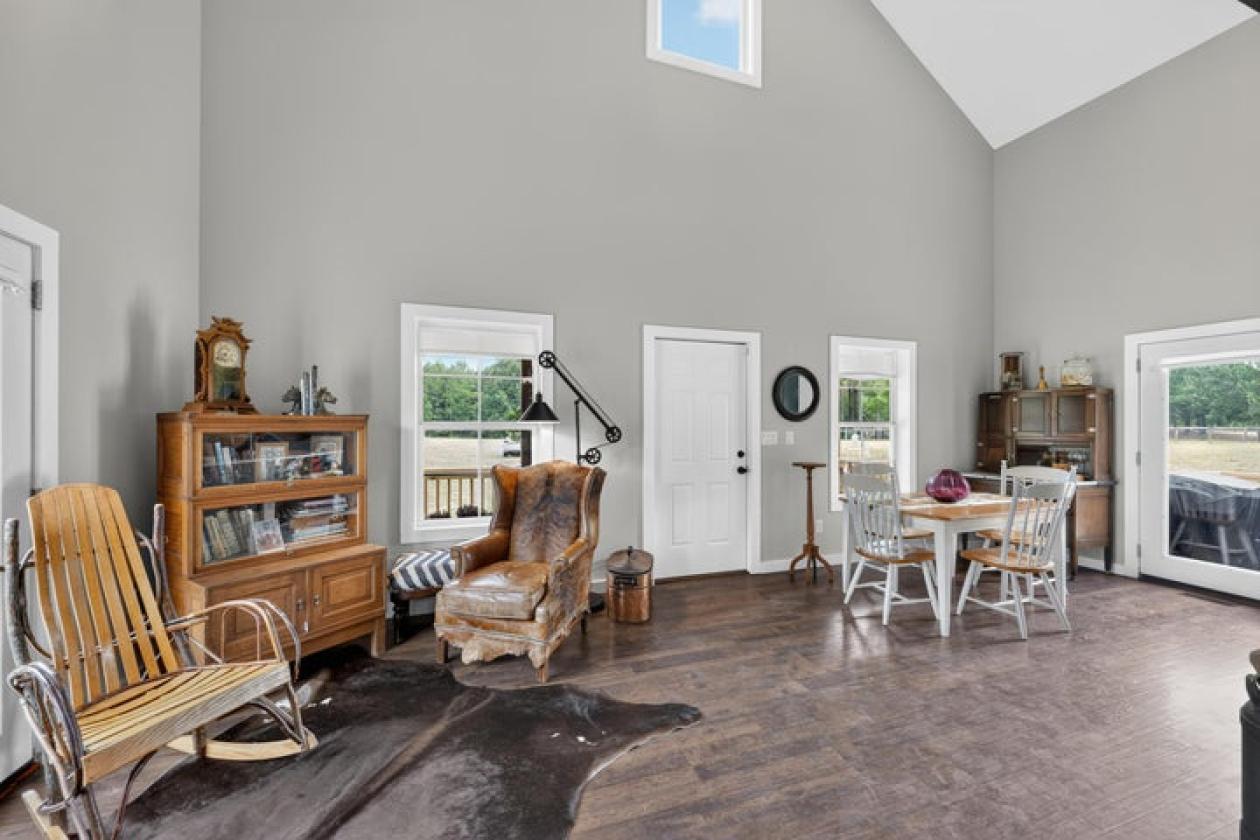 Custom Cottage on 10 Acres in Horse Country - photo 10