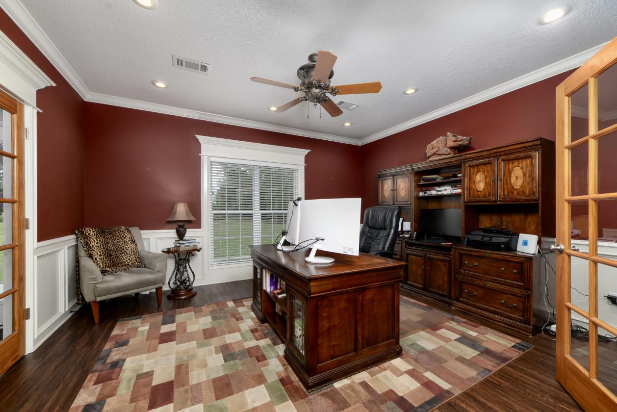 Custom Home on 14 Acres—Bring Your Horses! - photo 15
