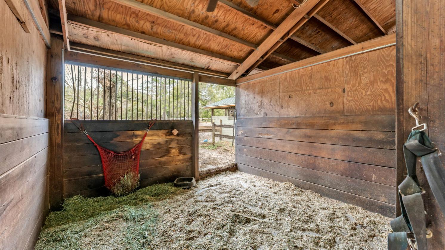 Equestrian Estate on 4.95 Acres - photo 10