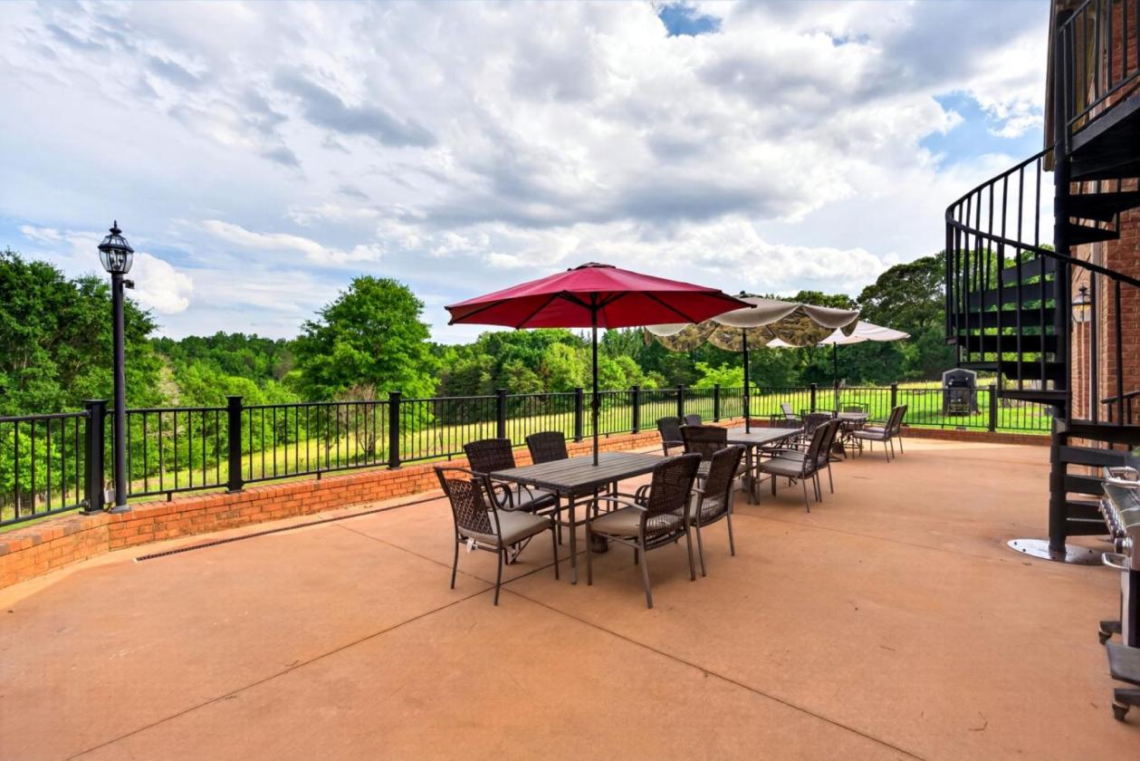 Lake Front Manor! - photo 30