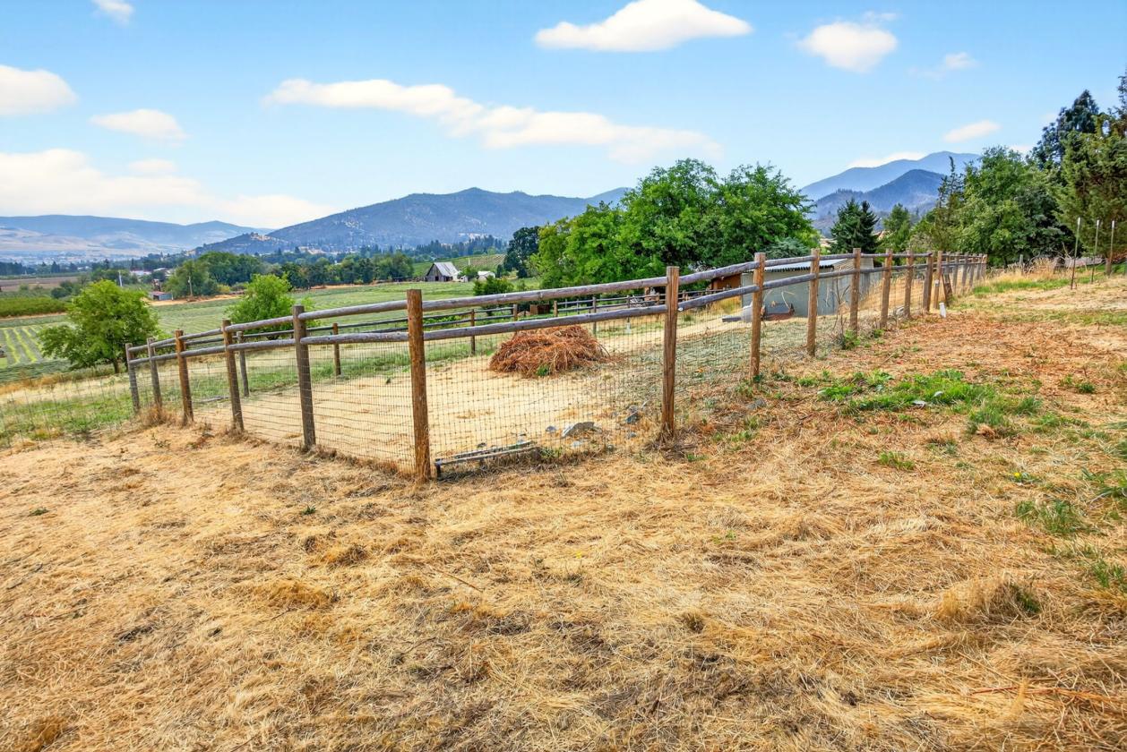 Horse property with two homes and expansive views! - photo 26