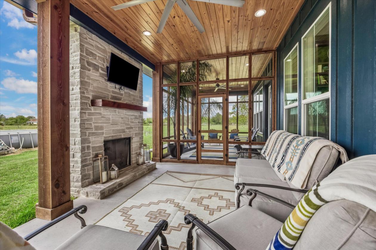 15 +/- AC Luxury Equestrian Property - photo 27