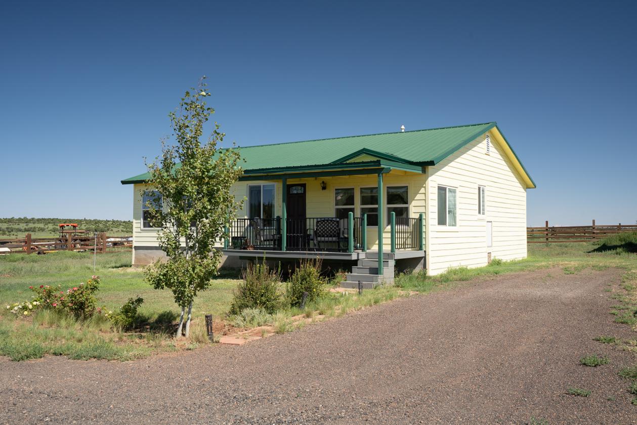 36 Acre Horse Ranch in the Wt. Mtns. of ARIZONA - photo 3
