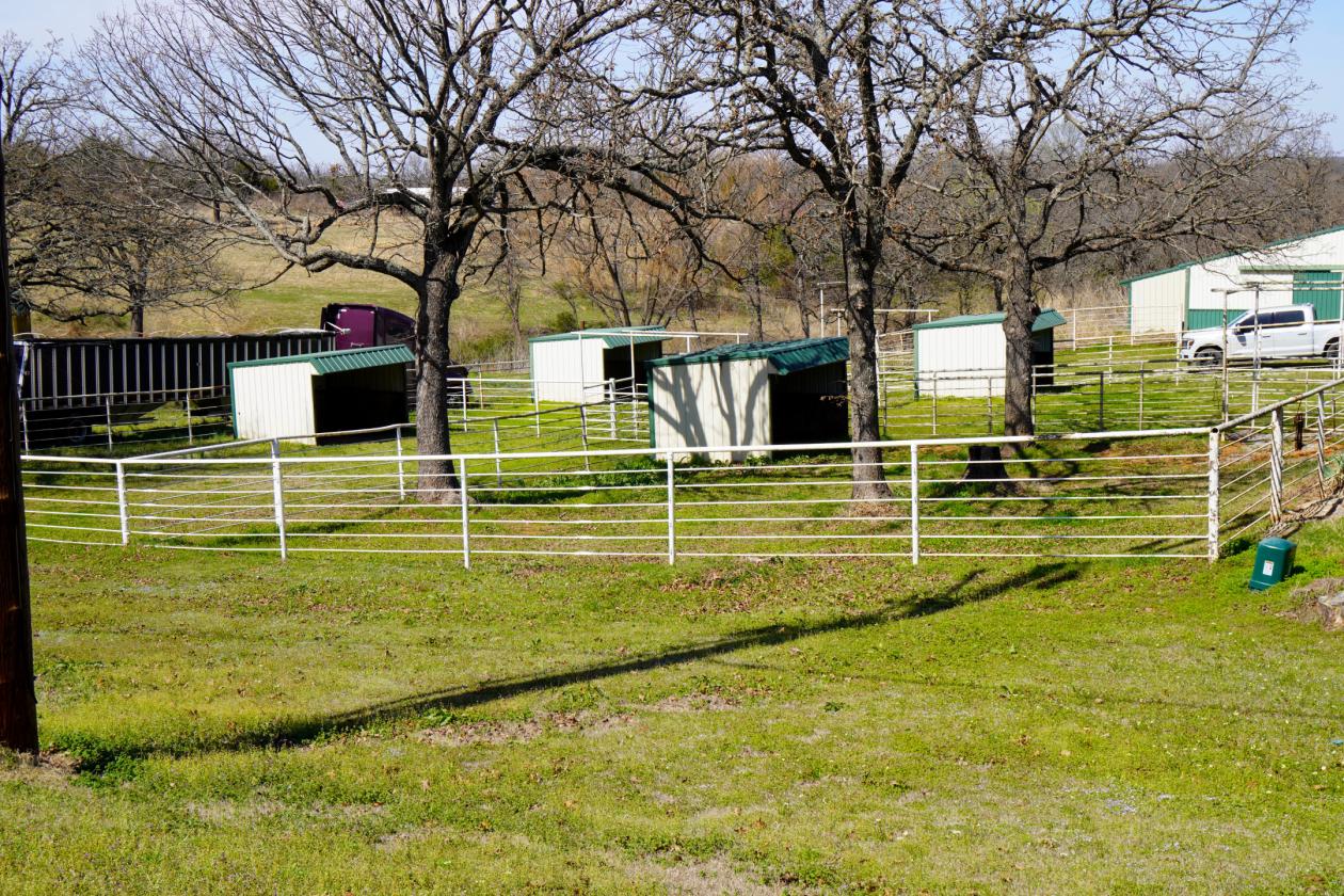 Central Oklahoma Hobby Farm with Horse Barn - photo 28