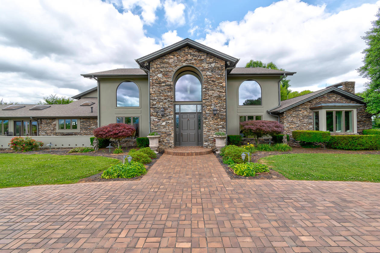 Custom Estate on 10+ Acres Maryville, Blount County, Tennessee