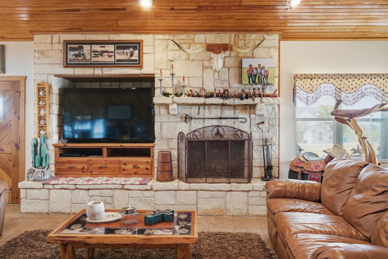 Beautiful Horse Property in Denton County - photo 11