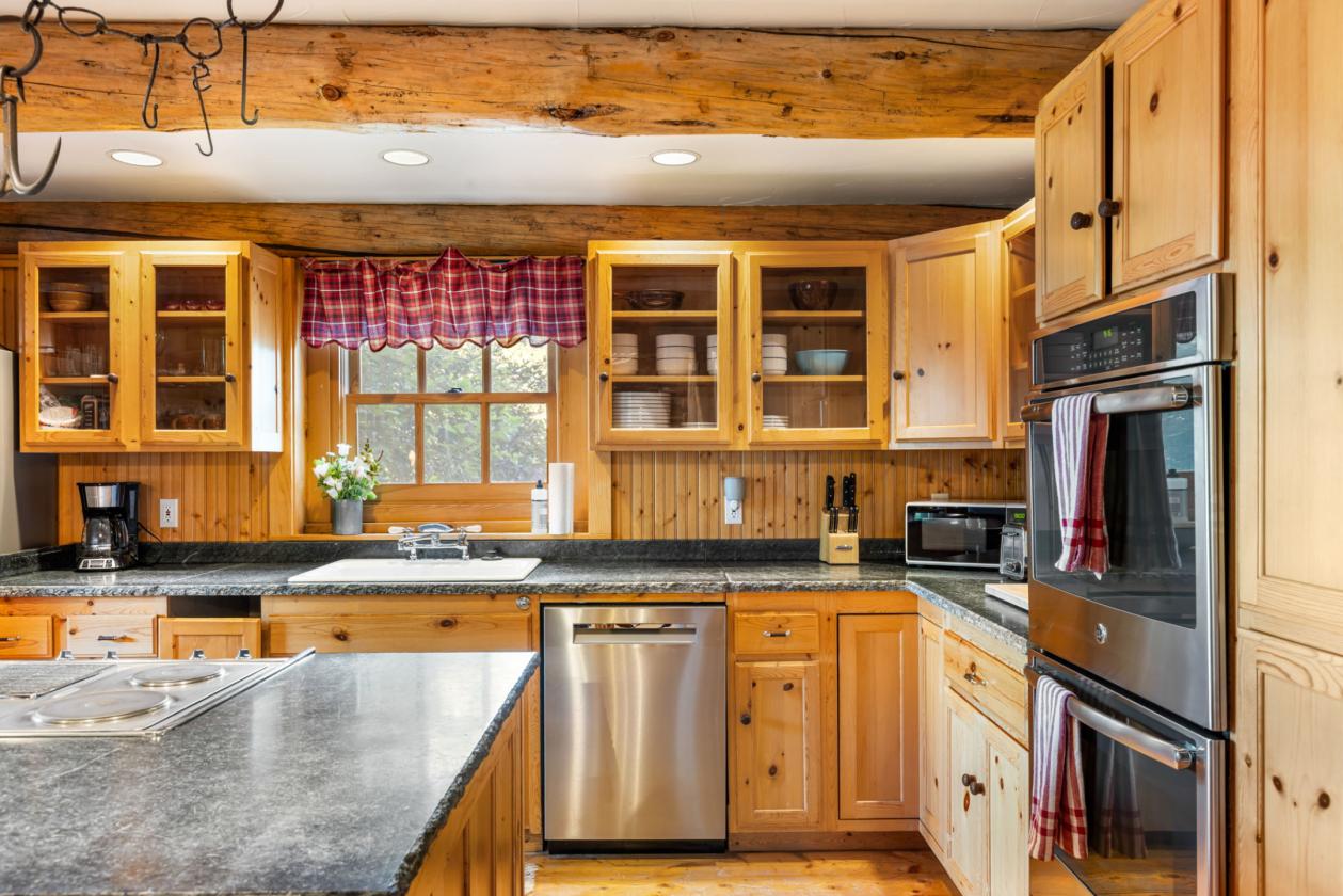 Mountain cabin with pasture and views - photo 13