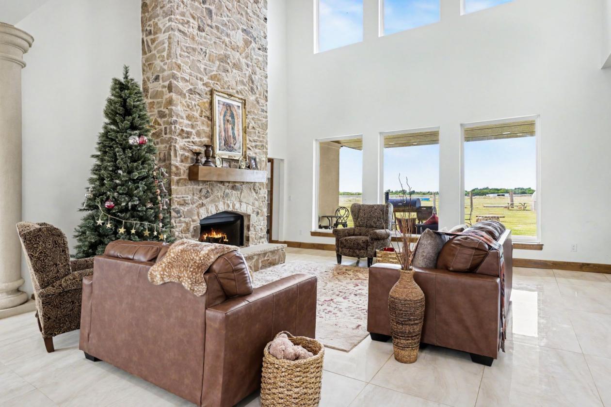 40 acre Luxury Ranch Estate - photo 7
