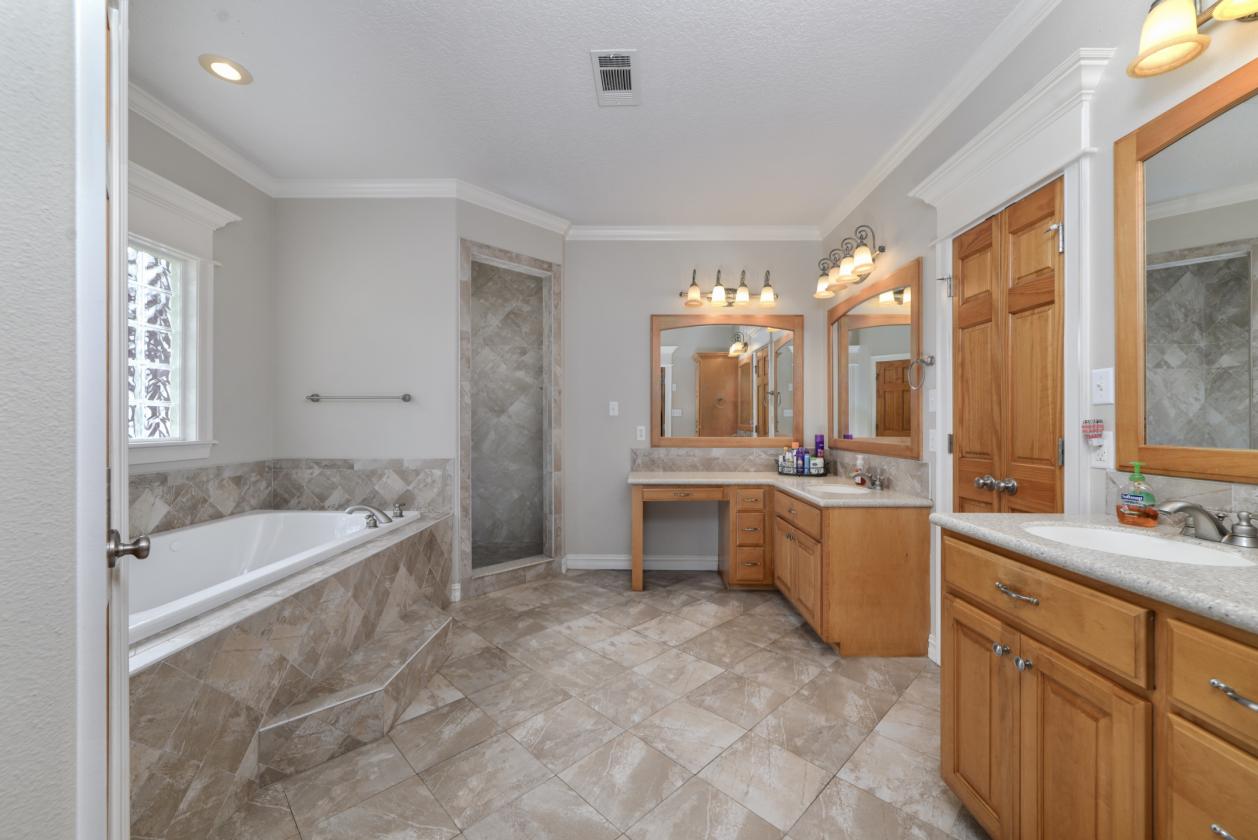Custom Home on 14 Acres—Bring Your Horses! - photo 12