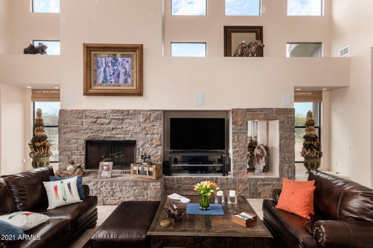 LUXURY EQUESTRIAN ESTATE,  2.7 ACRES - photo 9