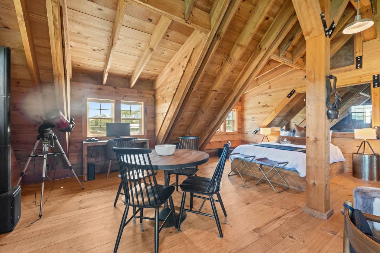 Lovely, turn key equestrian property with 2 arenas - photo 20