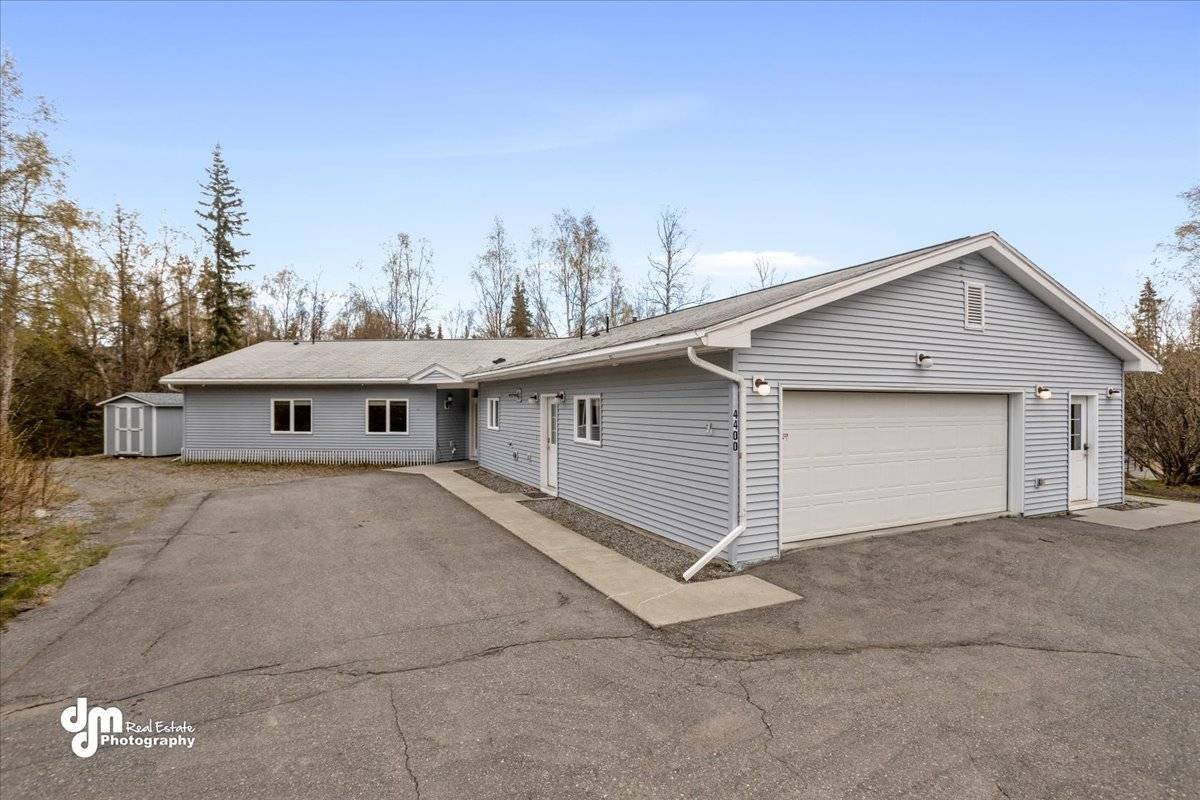 Horse Property for sale.