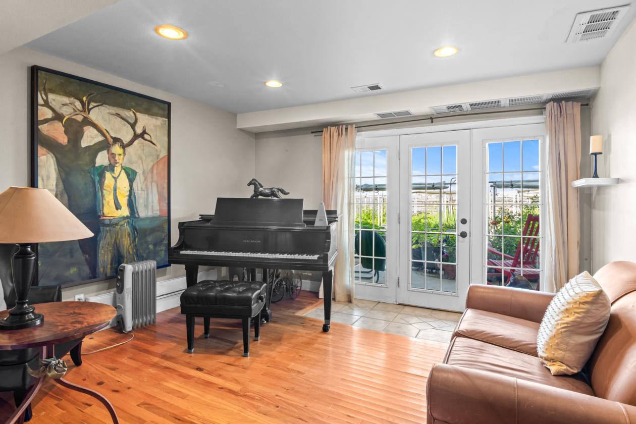 Exceptional Equestrian Estate With Indoor Arena - photo 18