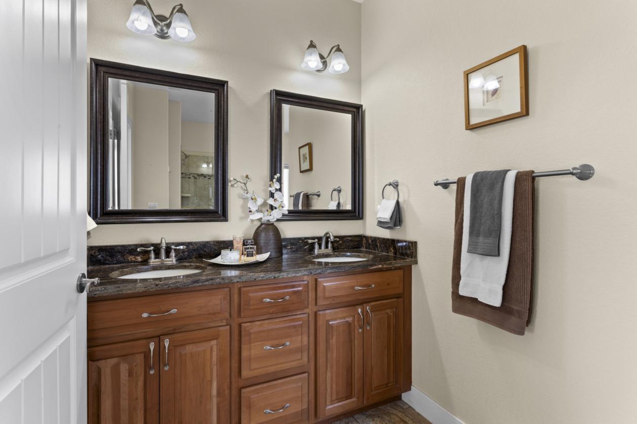 Horse property with custom home - photo 16