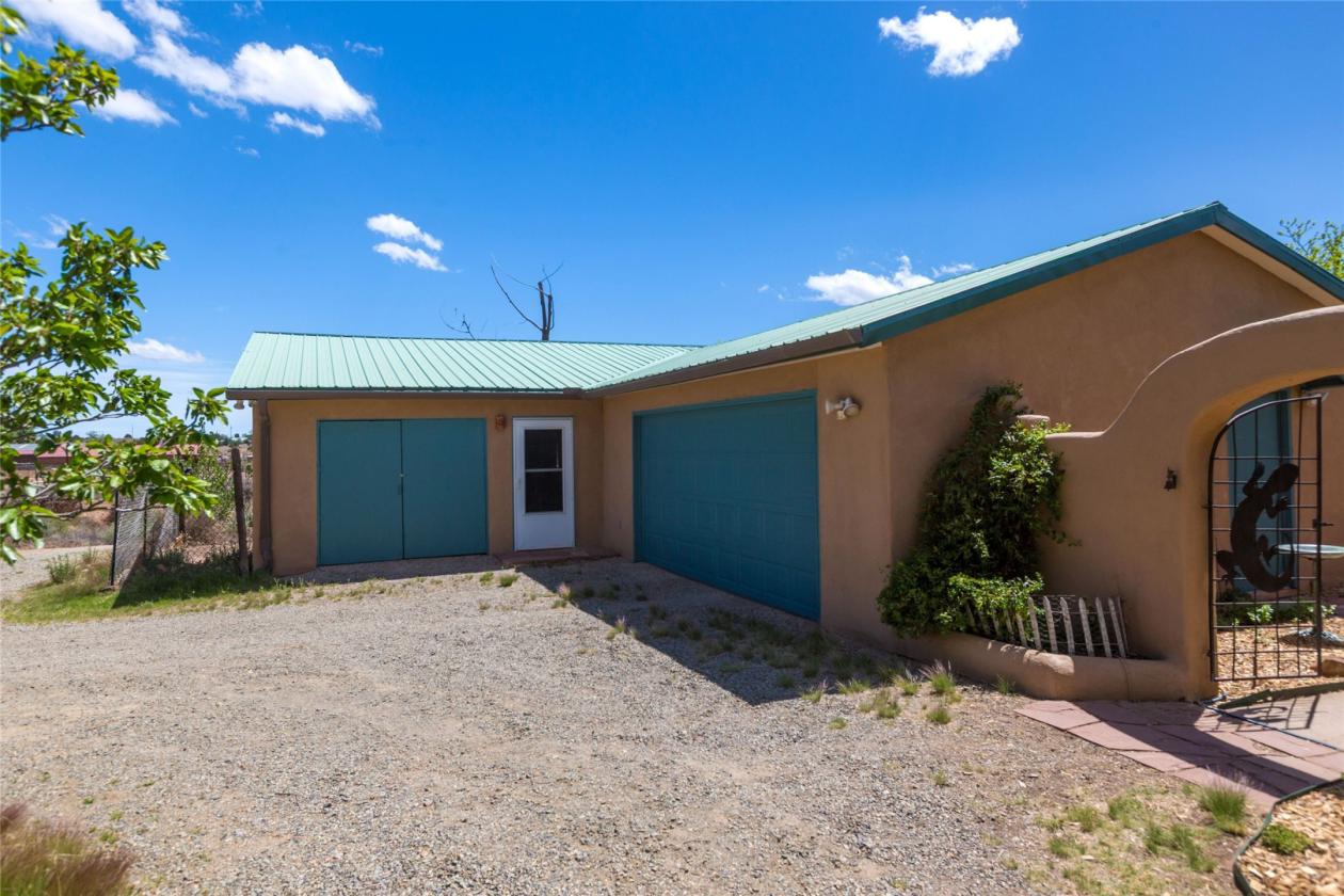Starry Night Ranch - House/Guest House/Barn - photo 18