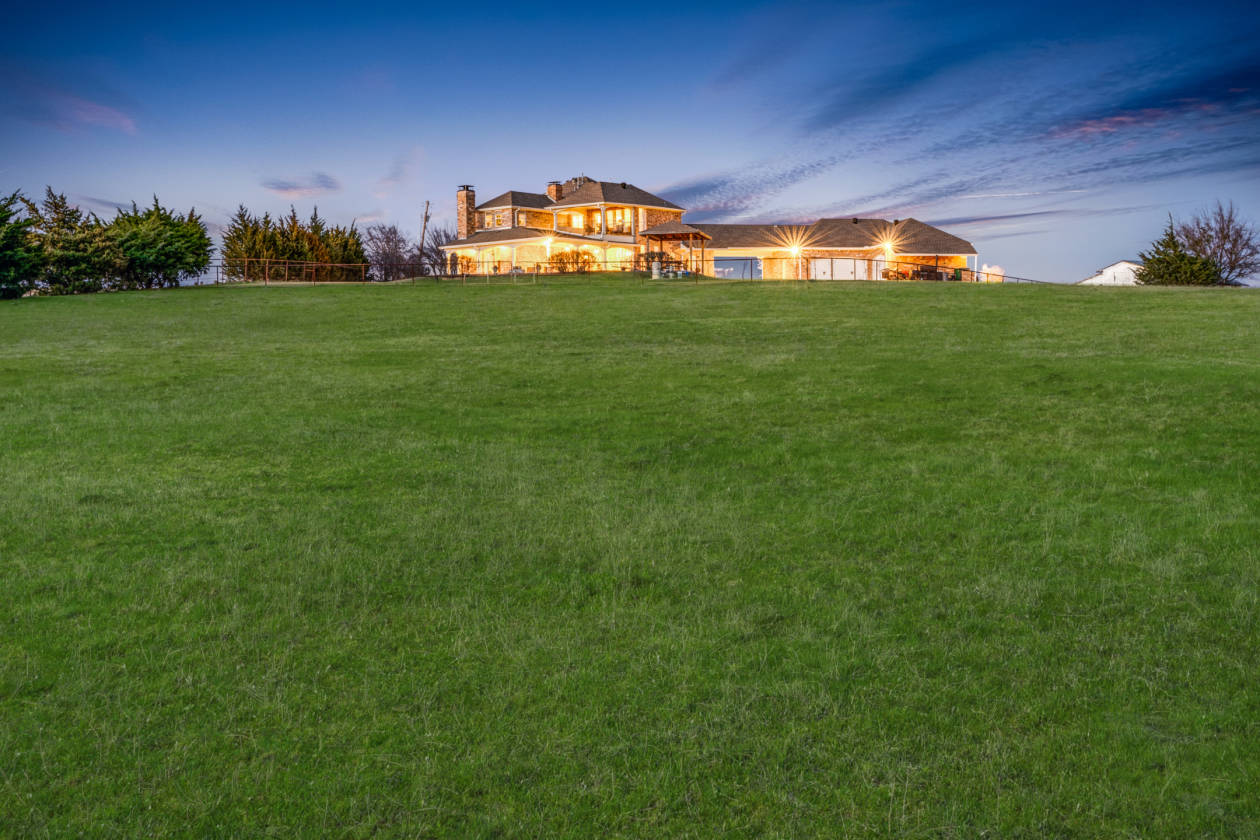 Rare opportunity for this spacious home atop the hill of... Rockwall