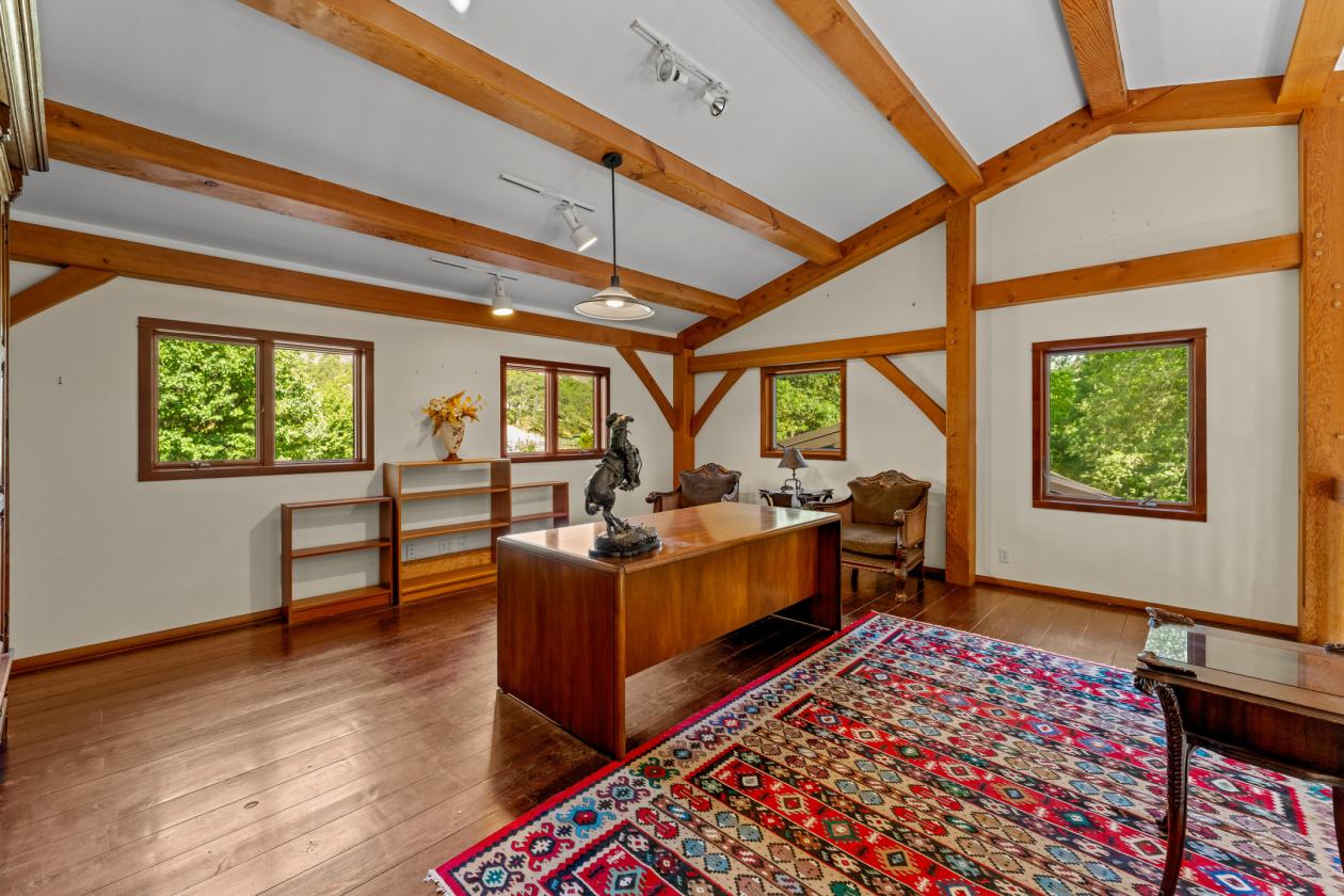 Applegate Riverfront Equestrian Property - photo 24