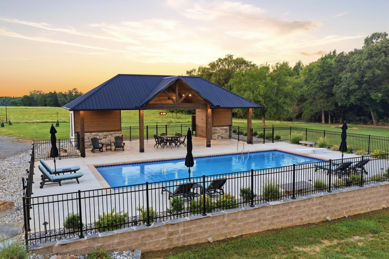 Luxury Horse Estate | Pool, Barn, Shop +28-71 Ac - photo 7