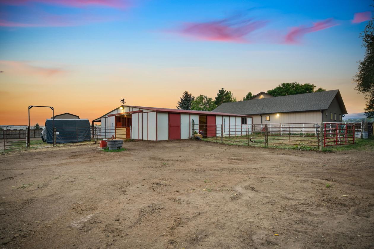 Horse Property w/ 7-Stall Barn & Guest House - photo 10