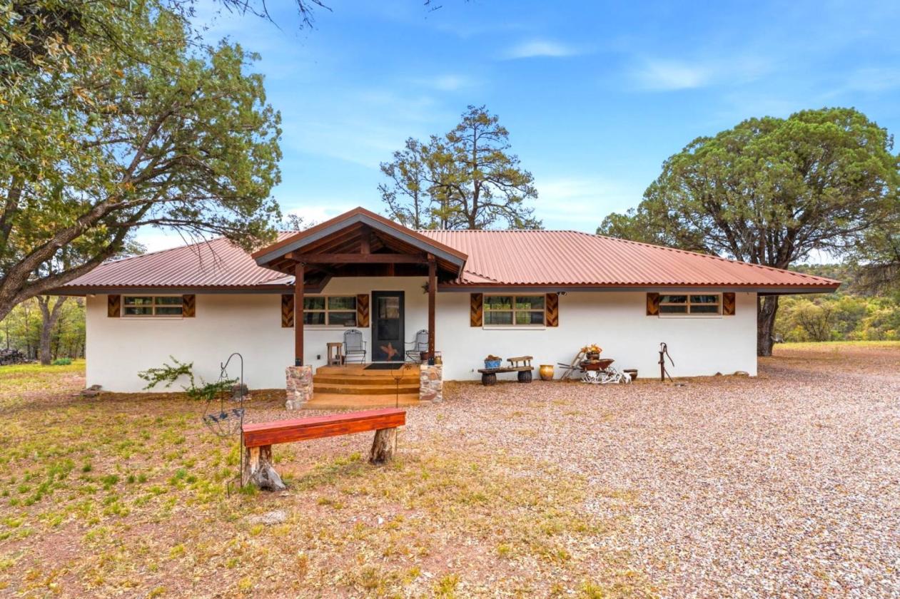 House, Casitas, Shops 20AC bordering Nat'l Forest - photo 3