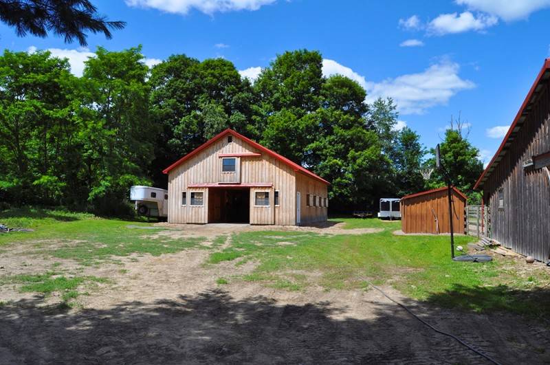Horse lovers dream property on 41.74 acres and breathtaking views