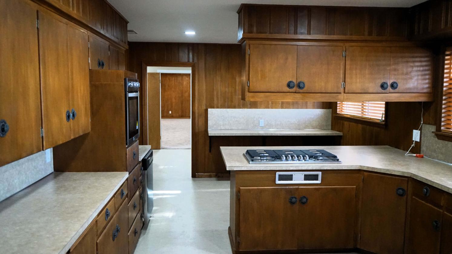Updated Country Estate on 16.36 +/- Acres - photo 11
