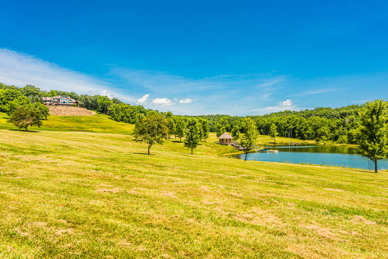 Enchanted 598 acre gated horse estate Scales Mound, Jo Daviess County