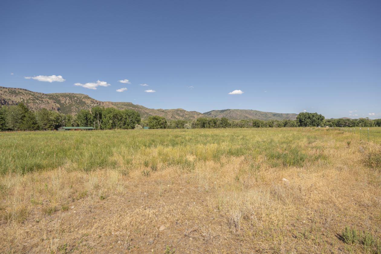 Beautiful Horse Property near the Snake River! - photo 27