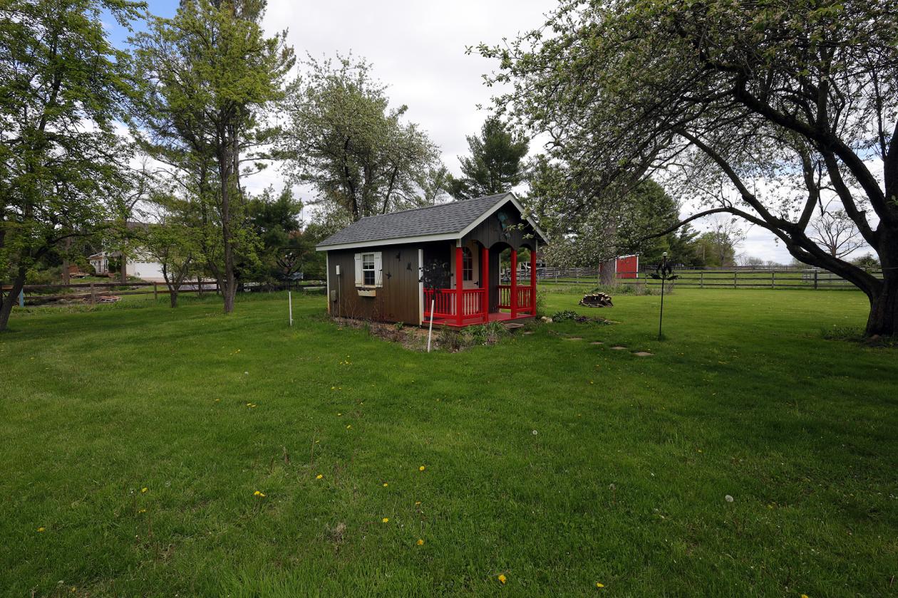 Perfect small horse farm with fenced pastures - photo 19
