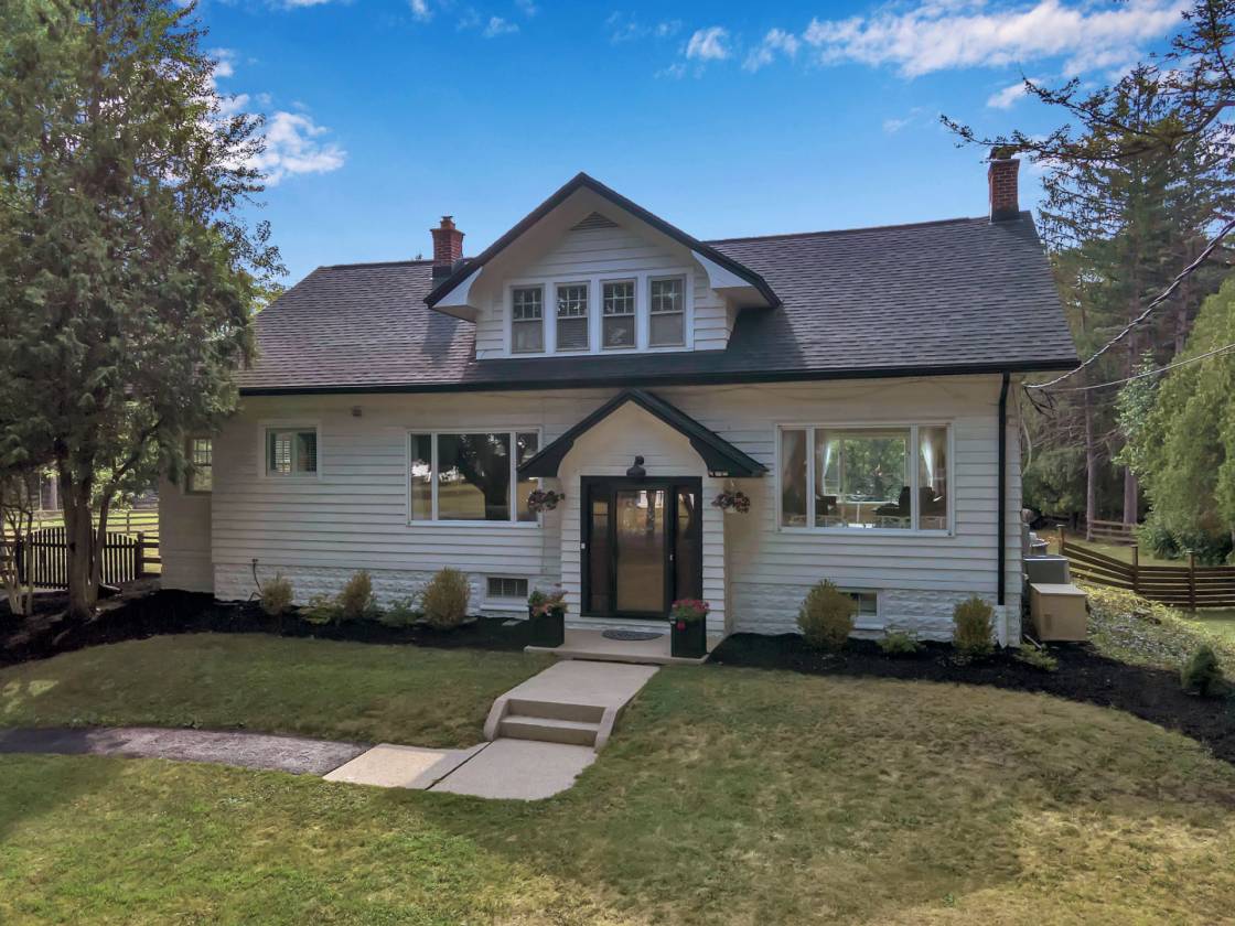 Horse Property for sale.