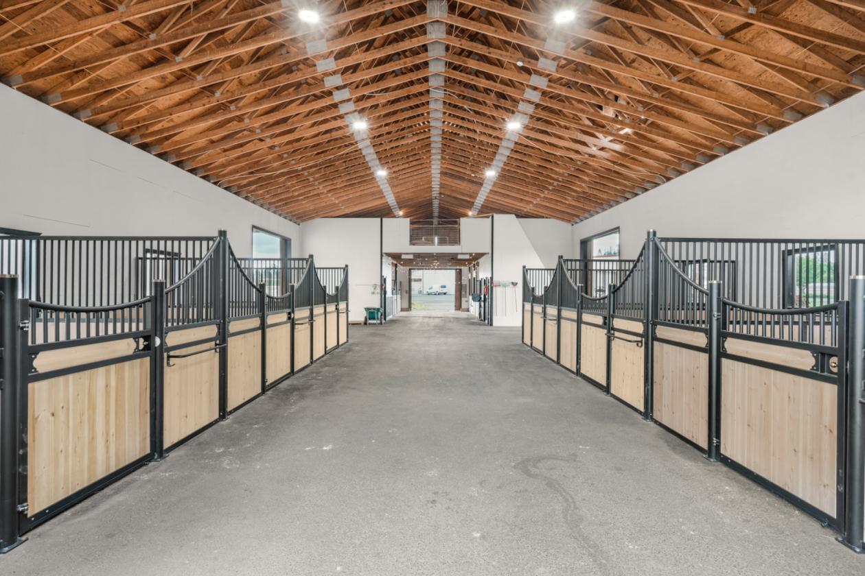 Luxury Equestrian Estate with Indoor Arena - photo 5