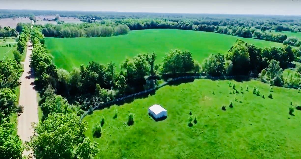 HISTORIC HOME & HORSE FARM Lapeer, Lapeer County, Michigan