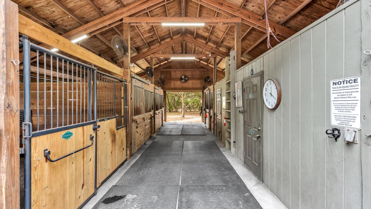 Equestrian Estate on 4.95 Acres - photo 5