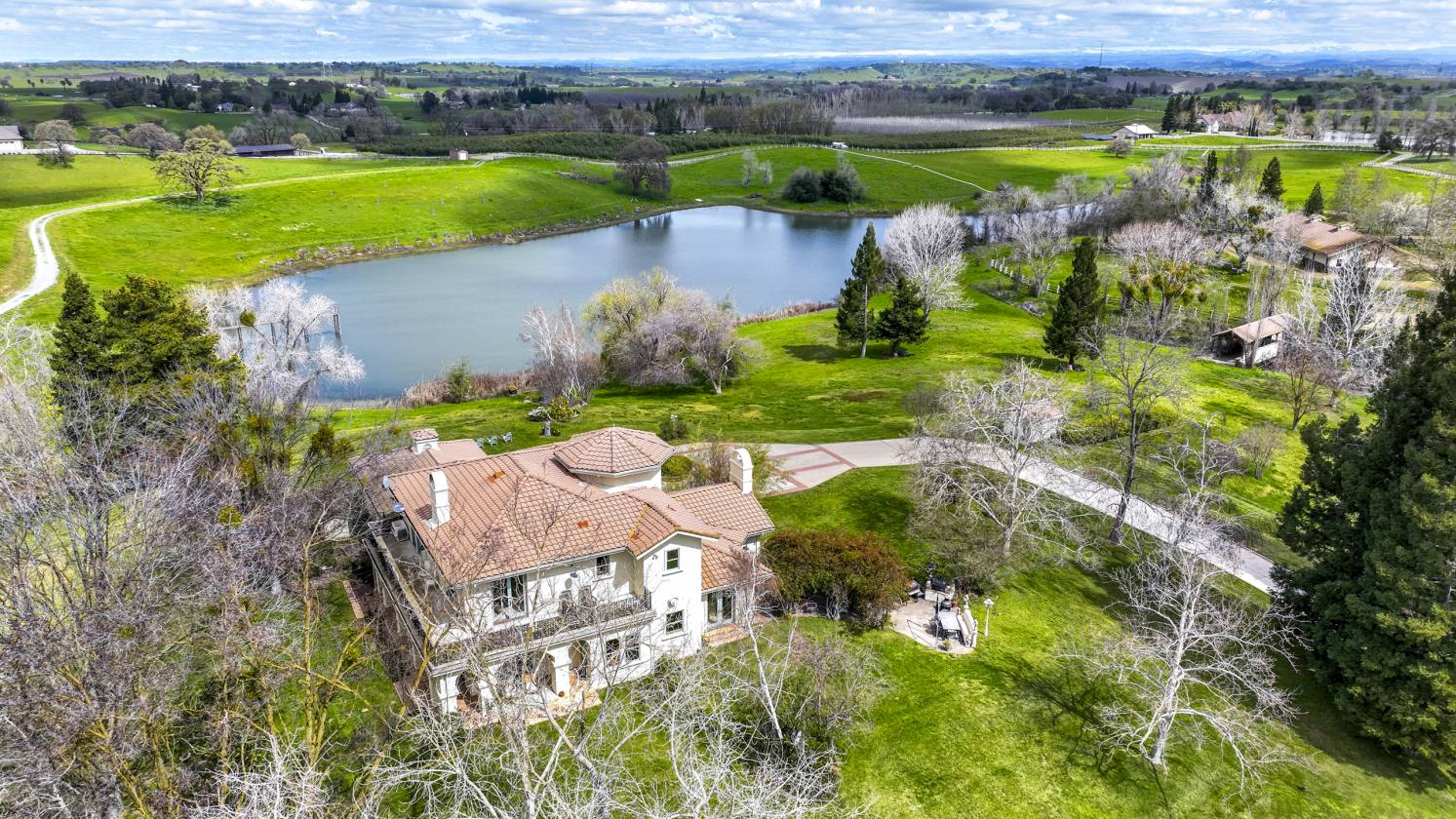 Horse Property for sale.