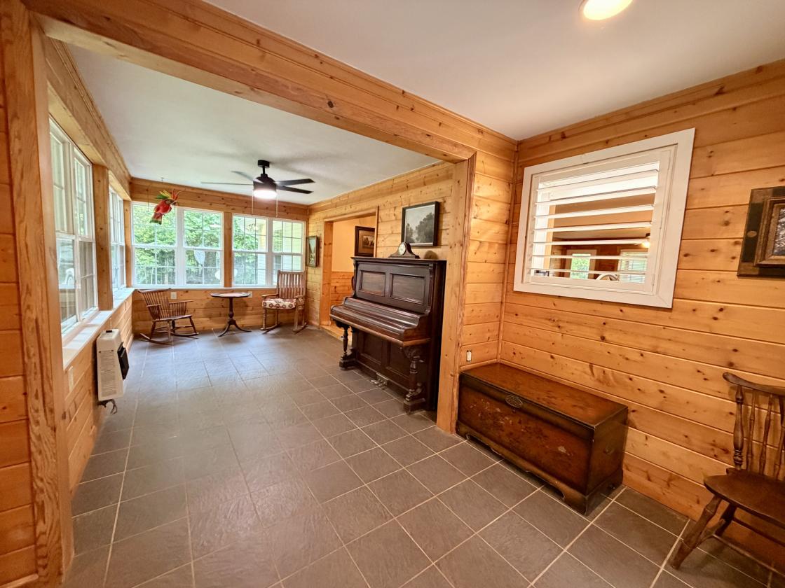 Custom Home On 271.28 Acres - photo 8
