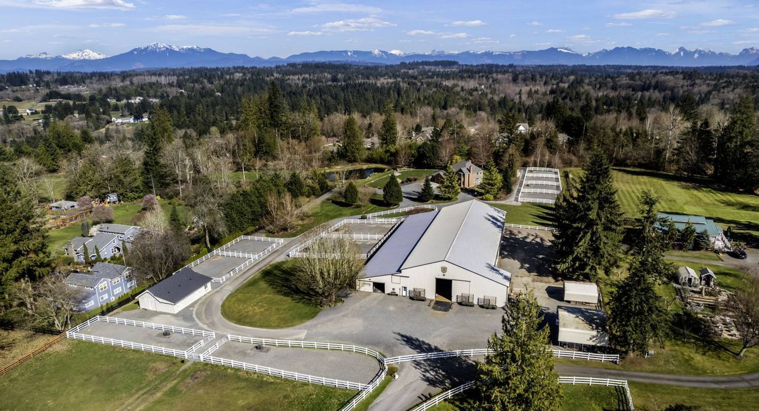Horse Property for sale.